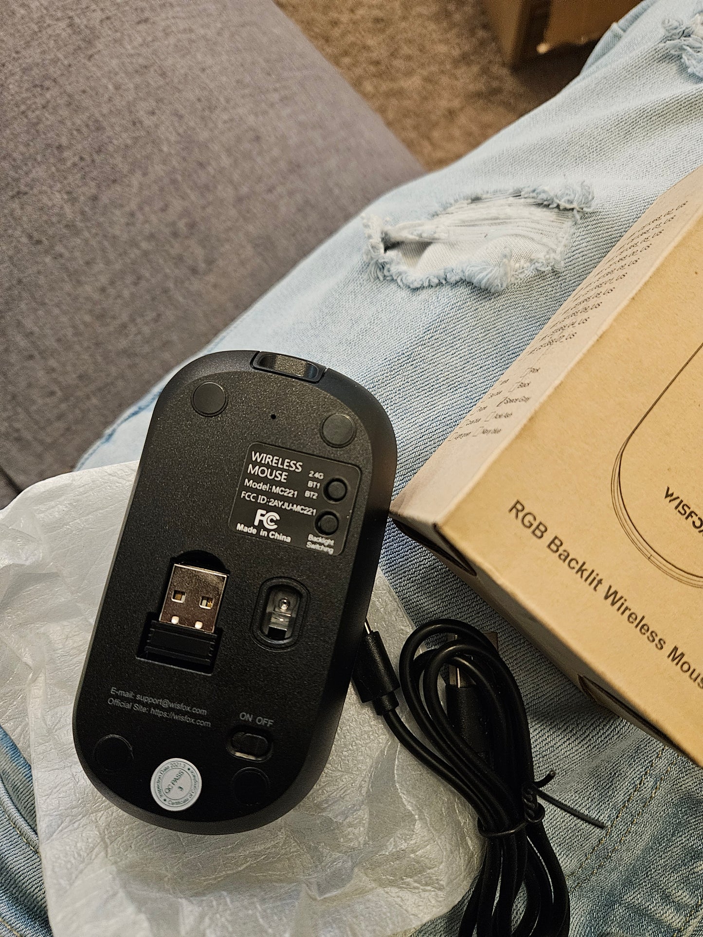 Rgb black backbiting wireless mouse