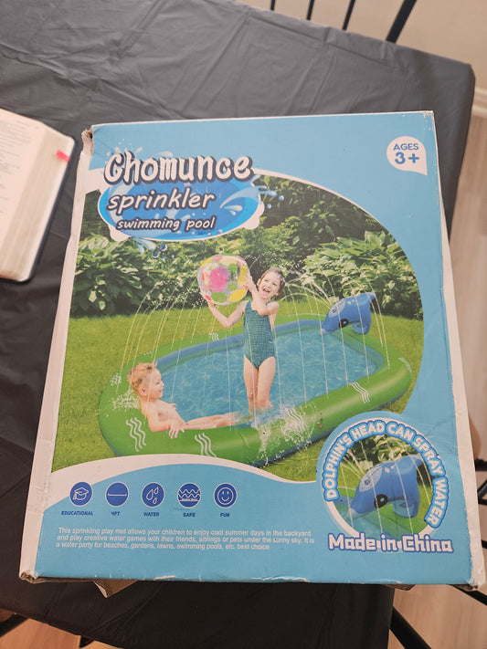 Kids sprinkler swimming pool